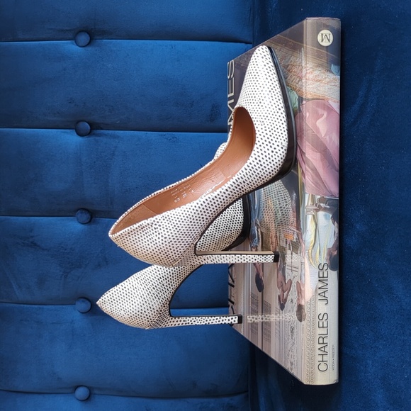 Aldo white with black spots leather pumps size 6.5 (37) - Picture 4 of 6